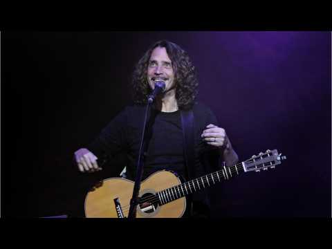 VIDEO : Chris Cornell Mourned In Seattle