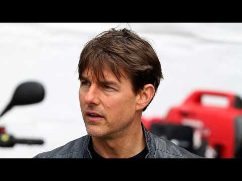 VIDEO : Tom Cruise Says 'Top Gun' Sequel Is 'Definitely Happening'