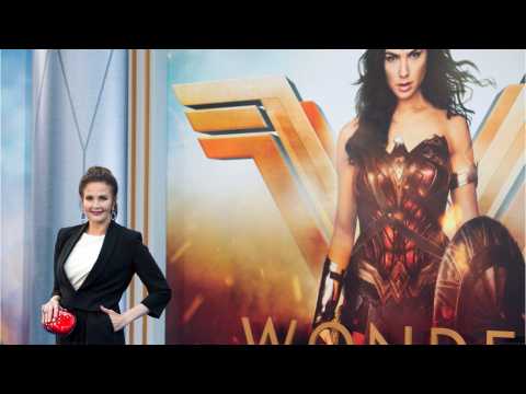VIDEO : Lynda Carter Is Still Happy She Played Wonder Woman