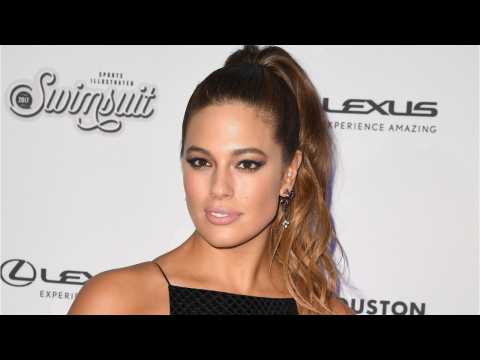 VIDEO : Ashley Graham Opens Up About Swimsuit Insecurity