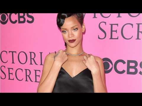 VIDEO : Rihanna's Fenty Beauty Is Hitting Stores