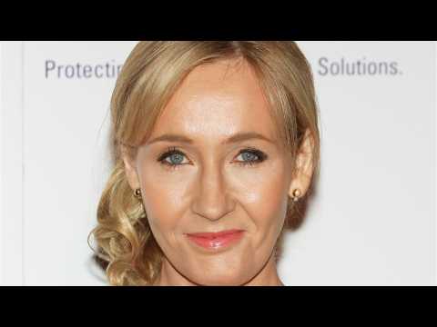 VIDEO : J.K. Rowling Gets Trump On Twitter