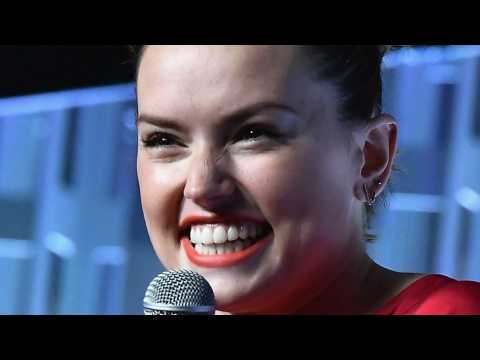 VIDEO : Daisy Ridley On What Overwhelms Rey In The Last Jedi