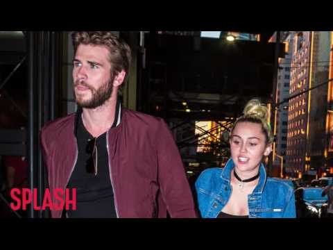 VIDEO : Miley Cyrus Writes New 'Malibu' Song About Liam Hemsworth