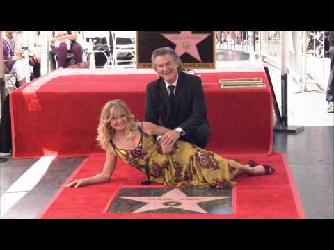 VIDEO : Goldie Hawn and Kurt Russell get passionate at double Walk of Fame ceremony