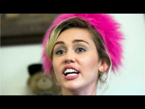 VIDEO : Miley Cyrus Stopped Smoking Pot