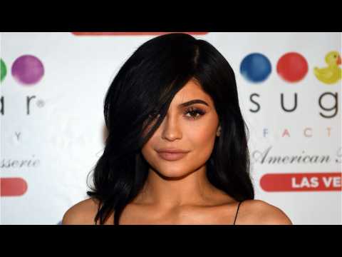 VIDEO : Kylie Jenner Accused Of Copying New Camo Collection