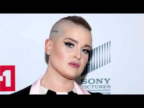 VIDEO : Kelly Osbourne Got Bullied For Hair