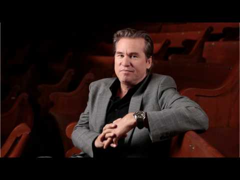 VIDEO : Val Kilmer Pays Tribute To Adam West