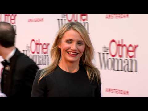 VIDEO : Cameron Diaz surrounded by online love for birthday