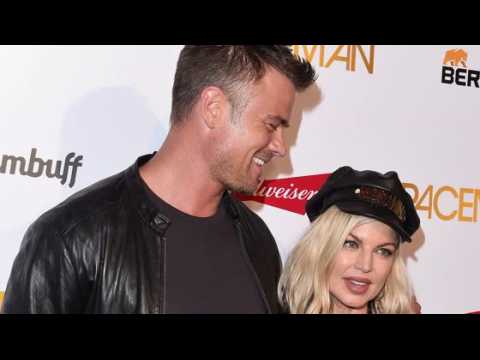 VIDEO : Fergie admits it was getting 'weird' faking to still be together with Josh Duhamel