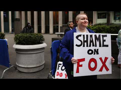 VIDEO : Fox News Commentator Sues For Alleged Rape