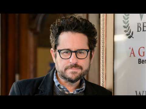 VIDEO : J.J. Abrams is Returning to Write and Direct 'Star Wars: Episode IX'