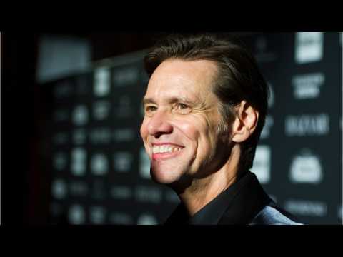 VIDEO : Jim Carrey Says Jim Carrey Does Not Actually Exist