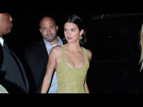 VIDEO : Inside Kendall Jenner's Very Fashionable But Brief Outing in New York City