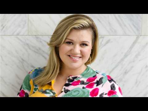 VIDEO : Kelly Clarkson: 'Too Soon' for 'American Idol' Revival