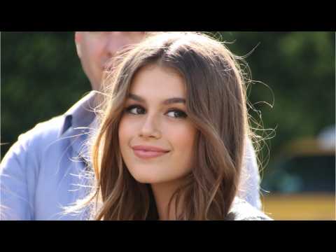 VIDEO : Cindy Crawford's Daughter Models During NYFW