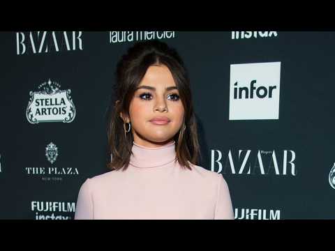VIDEO : Selena Gomez Received Kidney Transplant From BFF