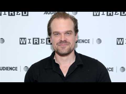 VIDEO : David Harbour Debuts As Hellboy