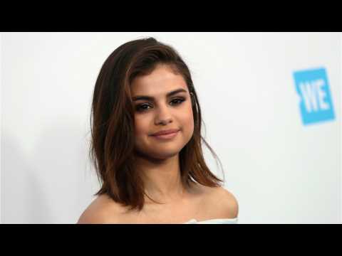 VIDEO : Selena Gomez Reveals Kidney Transplant