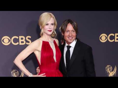 VIDEO : Keith Urban facetimes daughters during Nicole Kidman's win