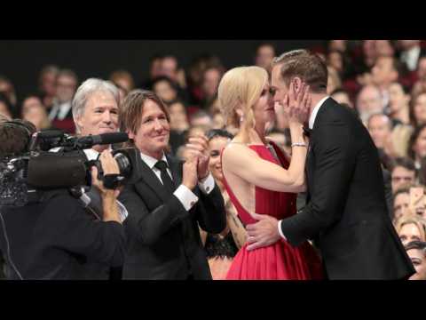 VIDEO : People are weirded out that Nicole Kidman kissed her costar when he won an Emmy