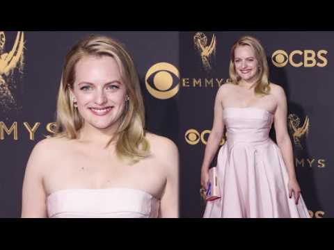 VIDEO : Elisabeth Moss blacked out before winning her Emmy