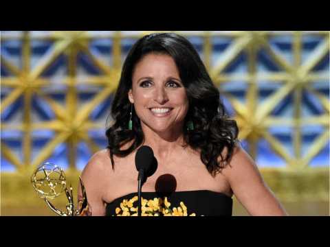 VIDEO : Julia Louis-Dreyfus Claims Emmy Record