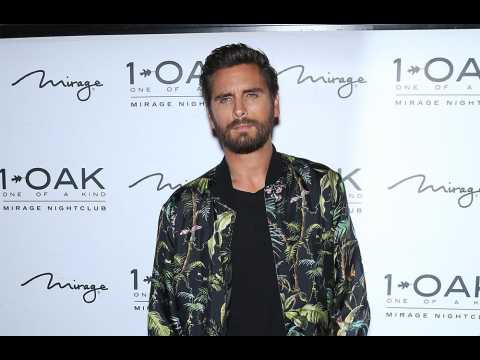 VIDEO : Scott Disick and Sofia Richie 'hooking up'