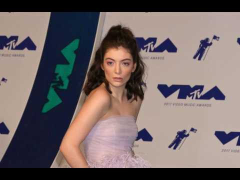 VIDEO : Lorde's career struggles