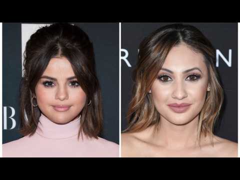 VIDEO : Reports: Selena Gomez's Kidney Donor Out of Commission for Months