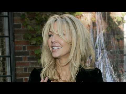VIDEO : Heather Locklear Rushed To Hospital After Crashing Car