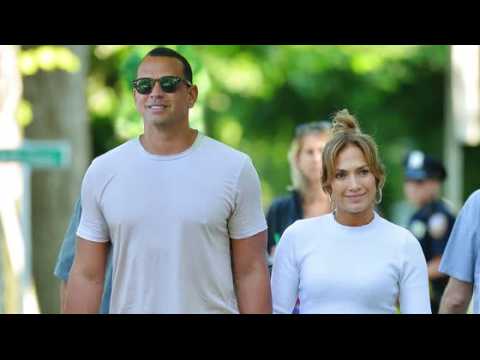 VIDEO : Jennifer Lopez and Alex Rodriguez house hunt in New York City