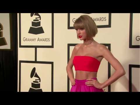 VIDEO : Taylor Swift's Album Date Details
