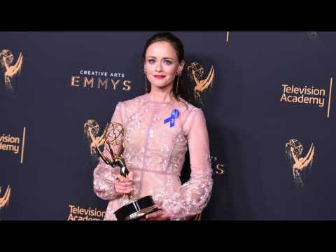 VIDEO : Alexis Bledel Finally Has an Emmy!