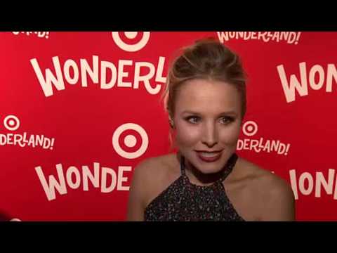 VIDEO : Kristen Bell Making The Best Out Of Florida Situation