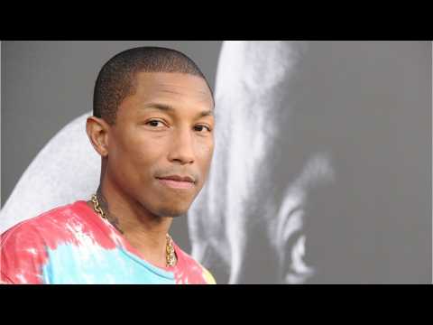VIDEO : How Does Pharrell Williams Look So Young?