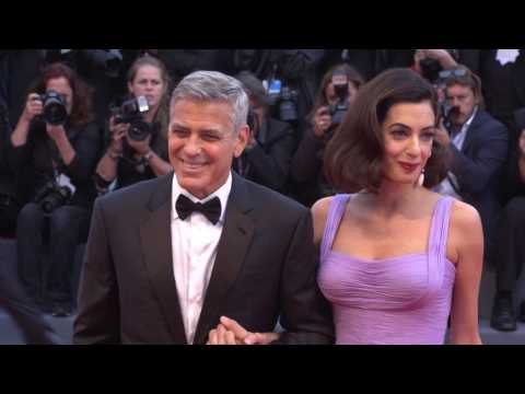 VIDEO : Exclusive Interview: George Clooney explains how he balances work with fatherhood