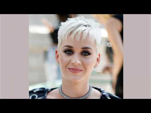 VIDEO : Katy Perry Vs. Taylor Swift At the VMA's?