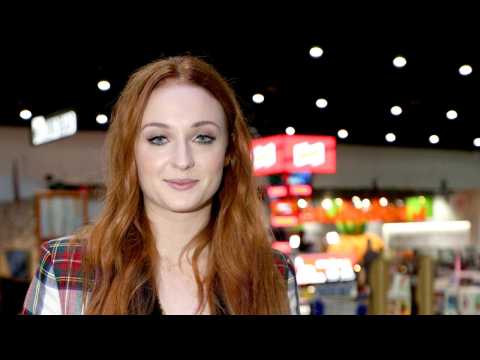 VIDEO : Sophie Turner Posts Funny Behind The Scenes Photo On Instagram