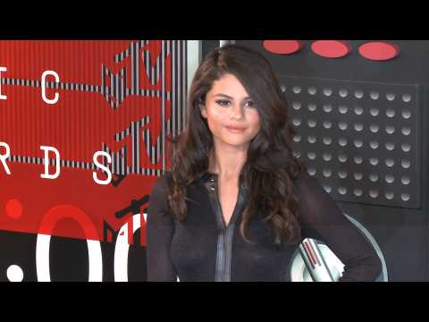 VIDEO : Selena Gomez's Instagram is hacked to share nude Justin Bieber pics