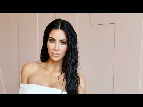 VIDEO : Kim Kardashian Makes Small Flower Mistake On Instagram