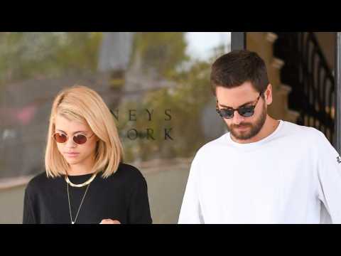 VIDEO : Scott Disick & Sofia Richie Spotted Out And About