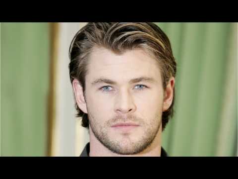 VIDEO : Chris Hemsworth Competed Against Sibling For Thor Role