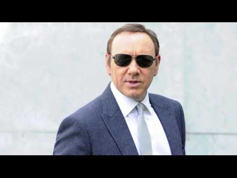 VIDEO : 20 More People Accuse Kevin Spacey of Sexual Harassment
