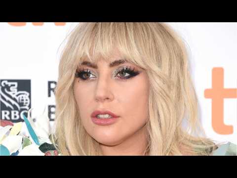 VIDEO : Lady Gaga Gets An '80s Hair Makeover