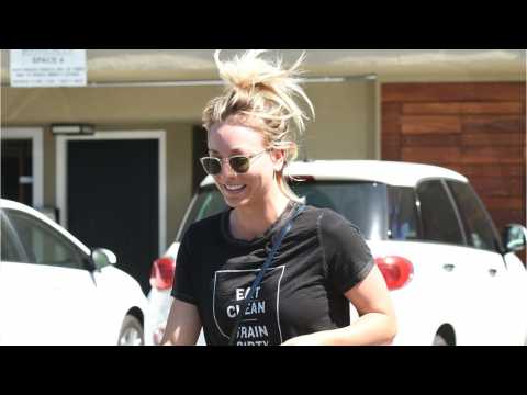 VIDEO : Kaley Cuoco Is Engaged!