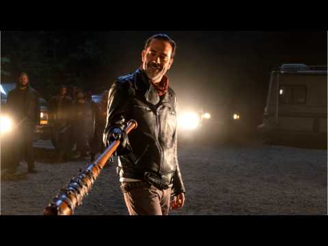 VIDEO : Negan Is The Grinch in New 'Walking Dead' Holiday Poster