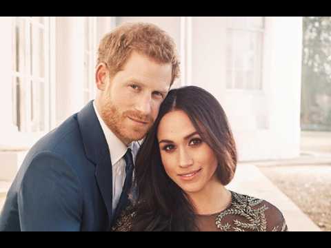 VIDEO : Prince Harry and Meghan Markle release official engagement photographs