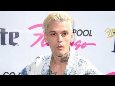 VIDEO : Aaron Carter Still Smokes Weed After Rehab